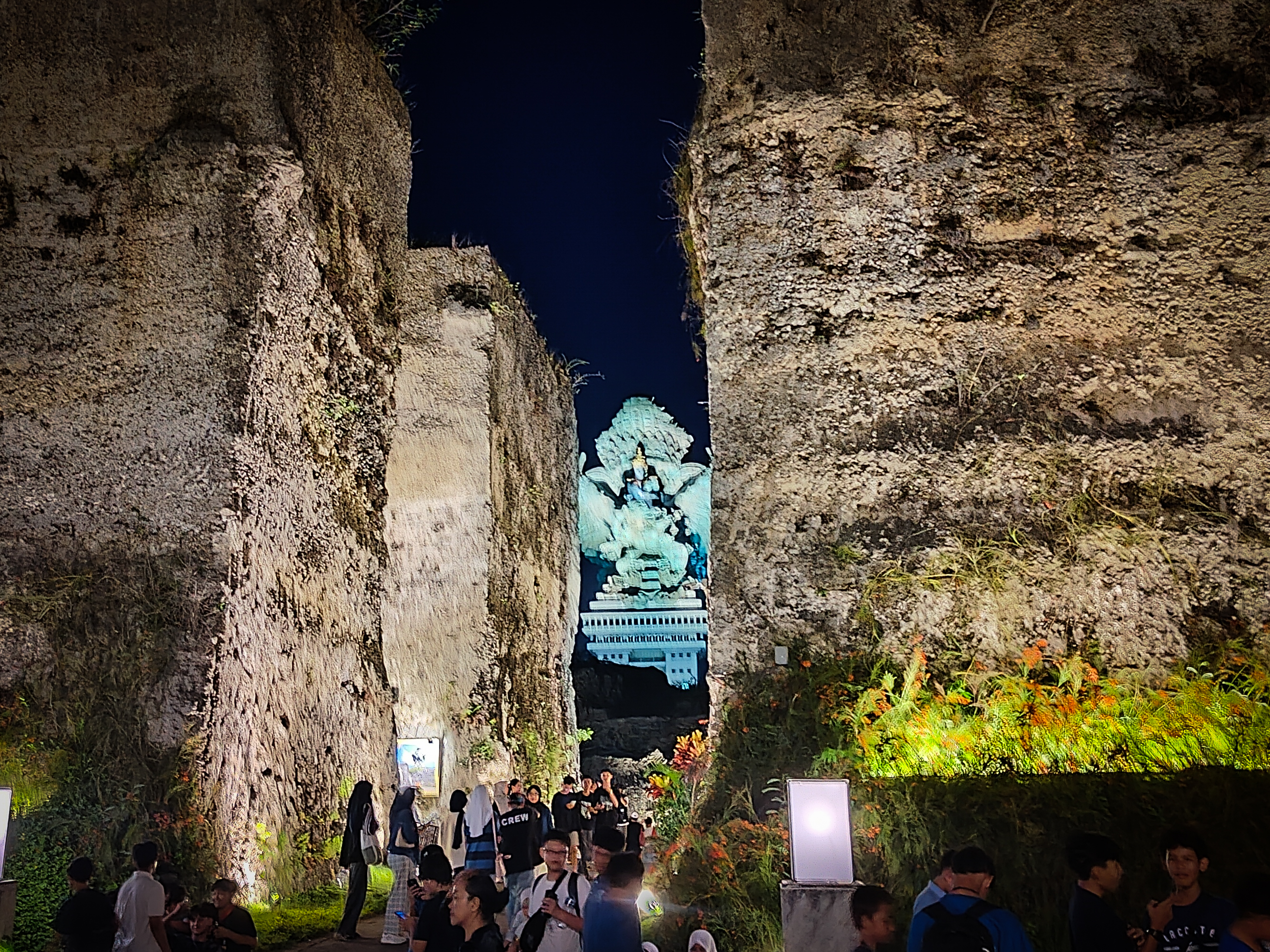 Garuda Wisnu Kencana hiidkuju Bukiti poolsaarel — Bali kõrgeim monument ja kultuuripark.